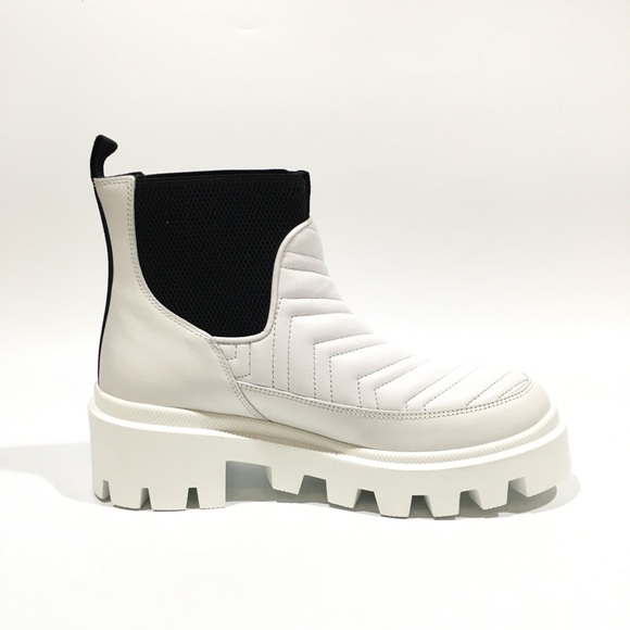 GUCCI Women's Matelassé Chelsea Ankle Boots -White Leather -US 7 -NEW - Picture 4 of 8